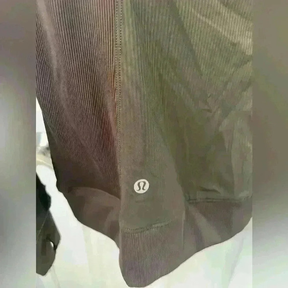 Lululemon Women's Dance Studio Jacket III Reversible Dark Olive Size 6 Swift - Picture 4 of 6